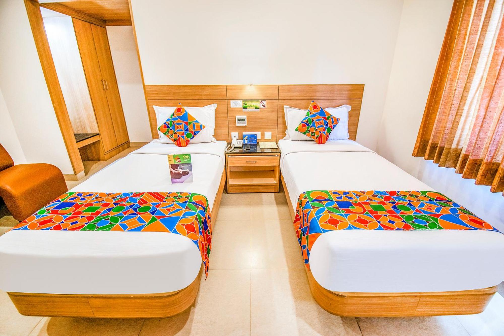 קוימבטור Fabhotel Prime Royal Castle Gandhipuram מראה חיצוני תמונה