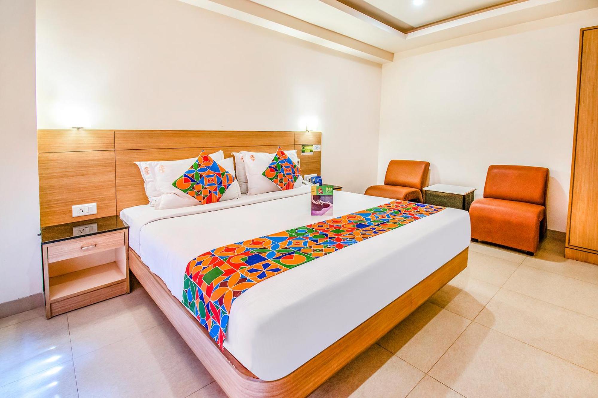 קוימבטור Fabhotel Prime Royal Castle Gandhipuram מראה חיצוני תמונה