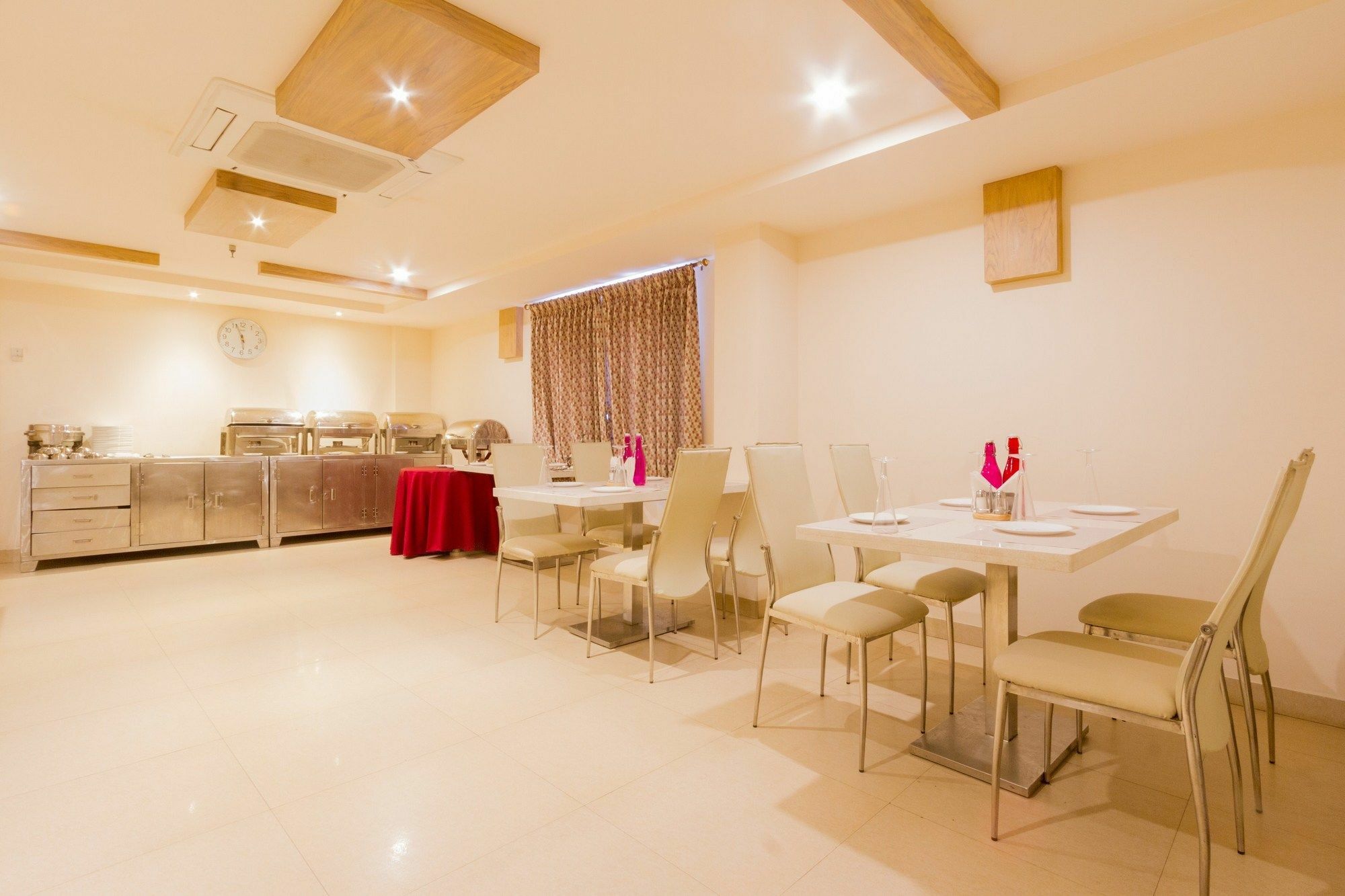 קוימבטור Fabhotel Prime Royal Castle Gandhipuram מראה חיצוני תמונה